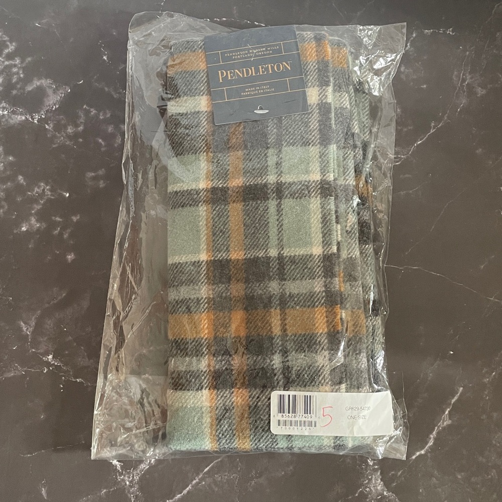 NWT Pendleton Unisex Plaid Wool Scarf - Picture 7 of 8
